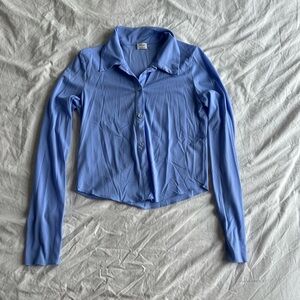 aritzia Wilfred pose waist long sleeve